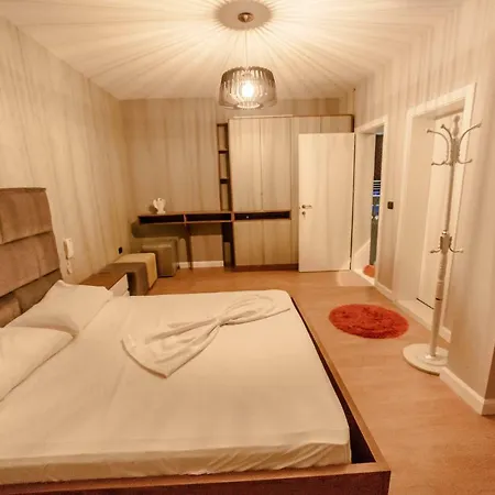 Divino Penthouse Guest house Durres